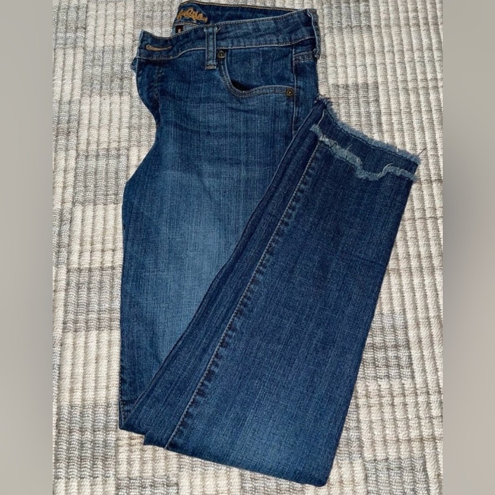 Kut from the Kloth - Classic blue women’s distressed  ankle Jeans